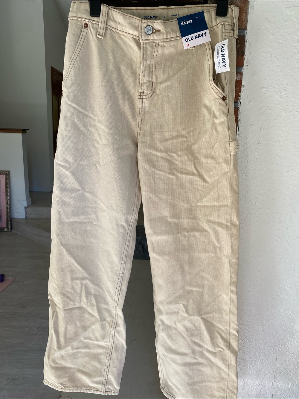 Old Navy Juniors Baggy Cargo Pants in Beige/Cream